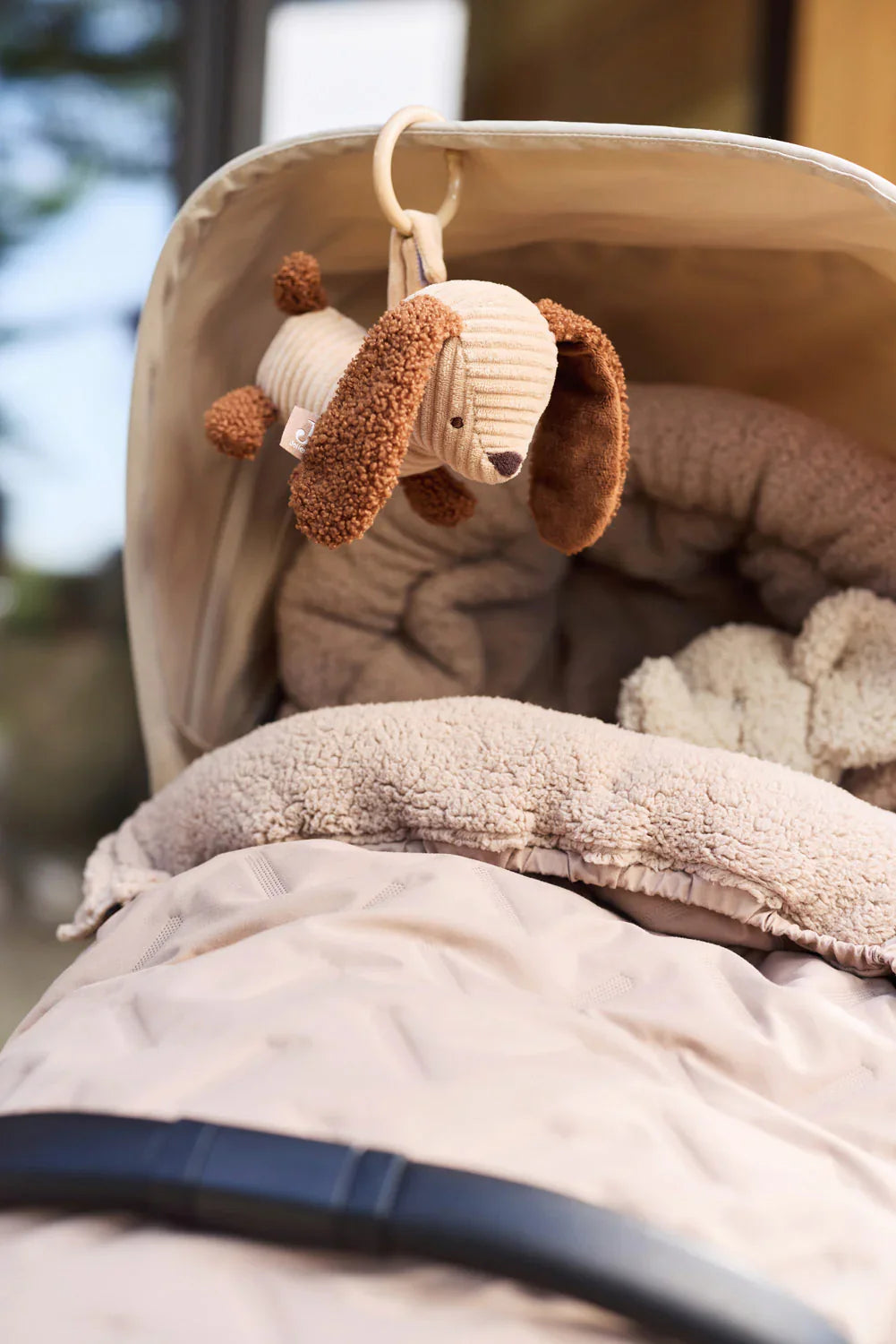 Jollein - Voetenzak Buggy / Kinderwagen Embossed | Milky Coffee