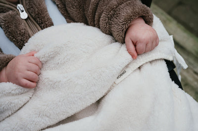 Koeka - Voetenzak 0+ Teddy Malmo 3/5-Puntsgordel | Pebble