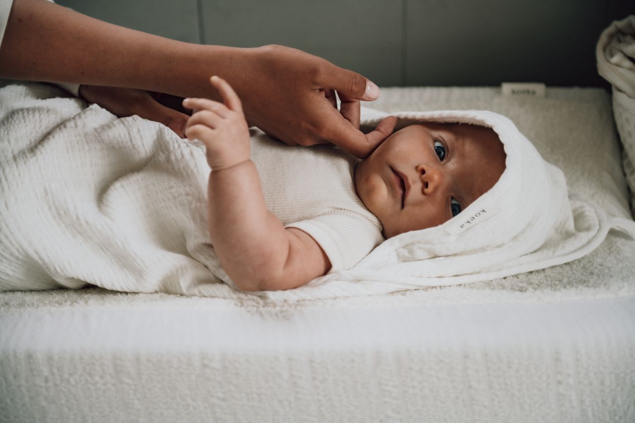 Koeka - Omslagdoek Bay Milky | Multifunctionele Babyomslagdoek