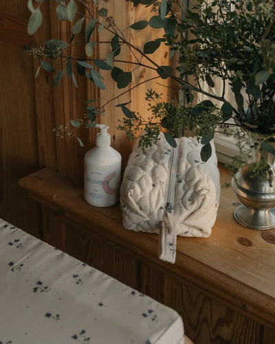 Garbo & Friends - Toilettas Small Satin Quilted | Viola