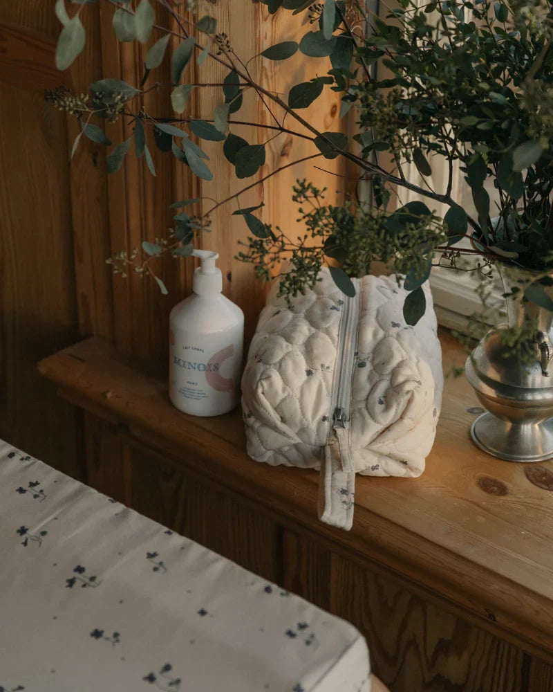 Garbo & Friends - Toilettas Small Satin Quilted | Viola