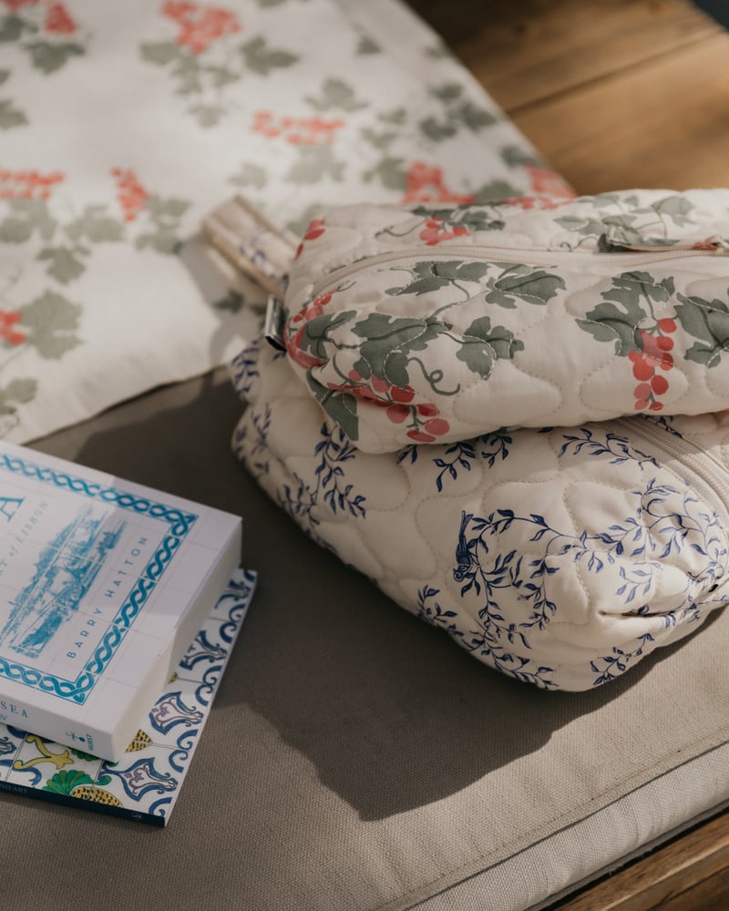 Garbo & Friends - Toilettas Small Satin Quilted | Jardim