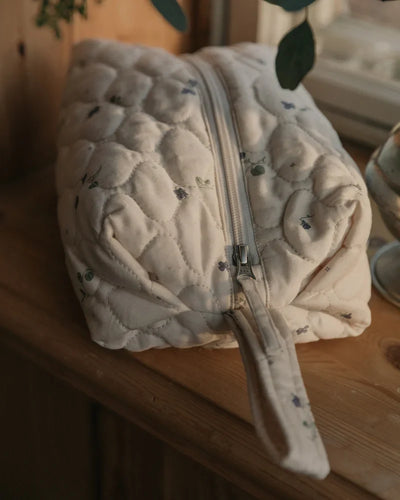 Garbo & Friends - Toilettas Small Satin Quilted | Viola