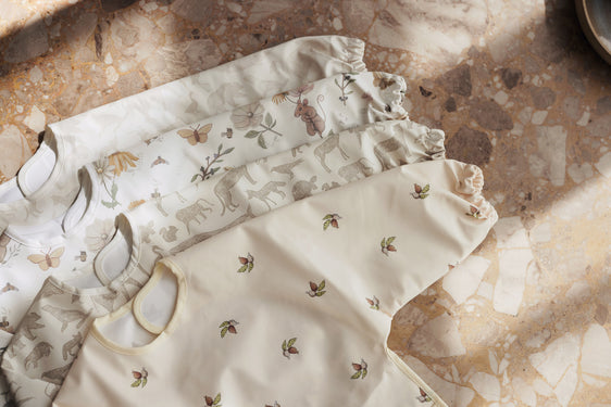 Jollein - Mouwslab Waterproof Animals Olive Green | Maximale Bescherming