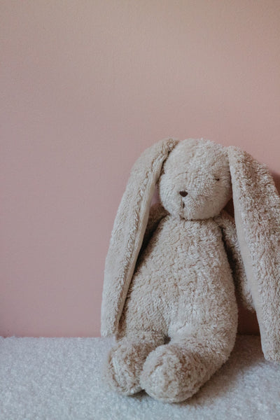 Knuffel The Humming Bunny Licht + Geluid 2.0 Sand Natur