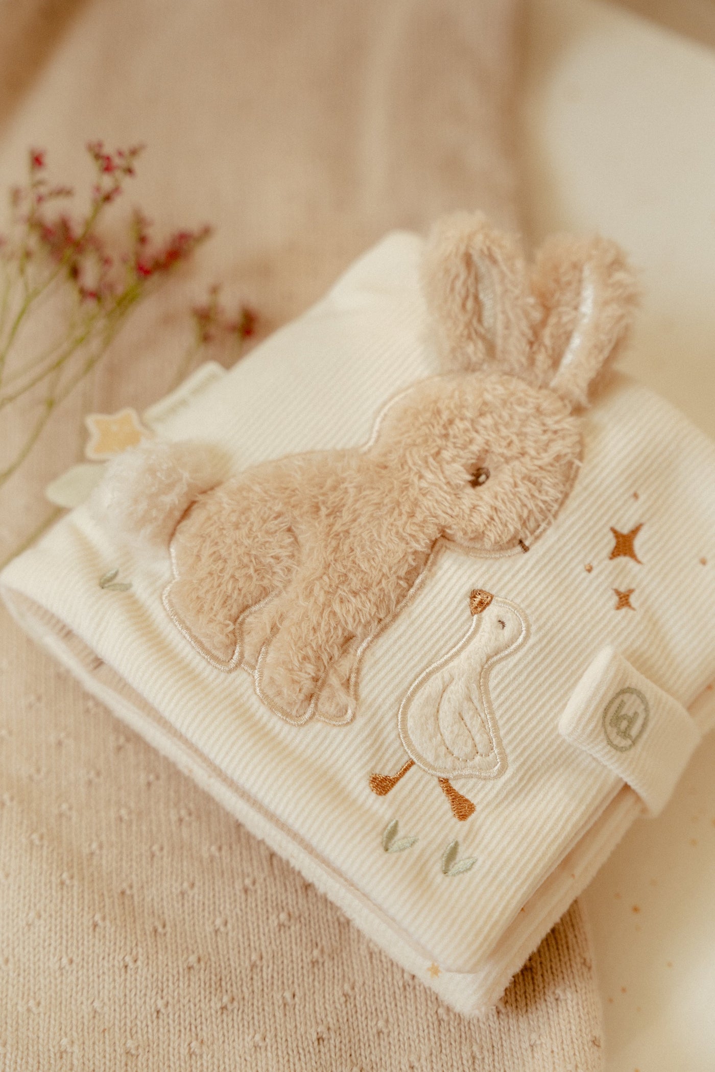 Little Dutch - Activiteitenboekje Newborn Naturals | Zacht Speelboek