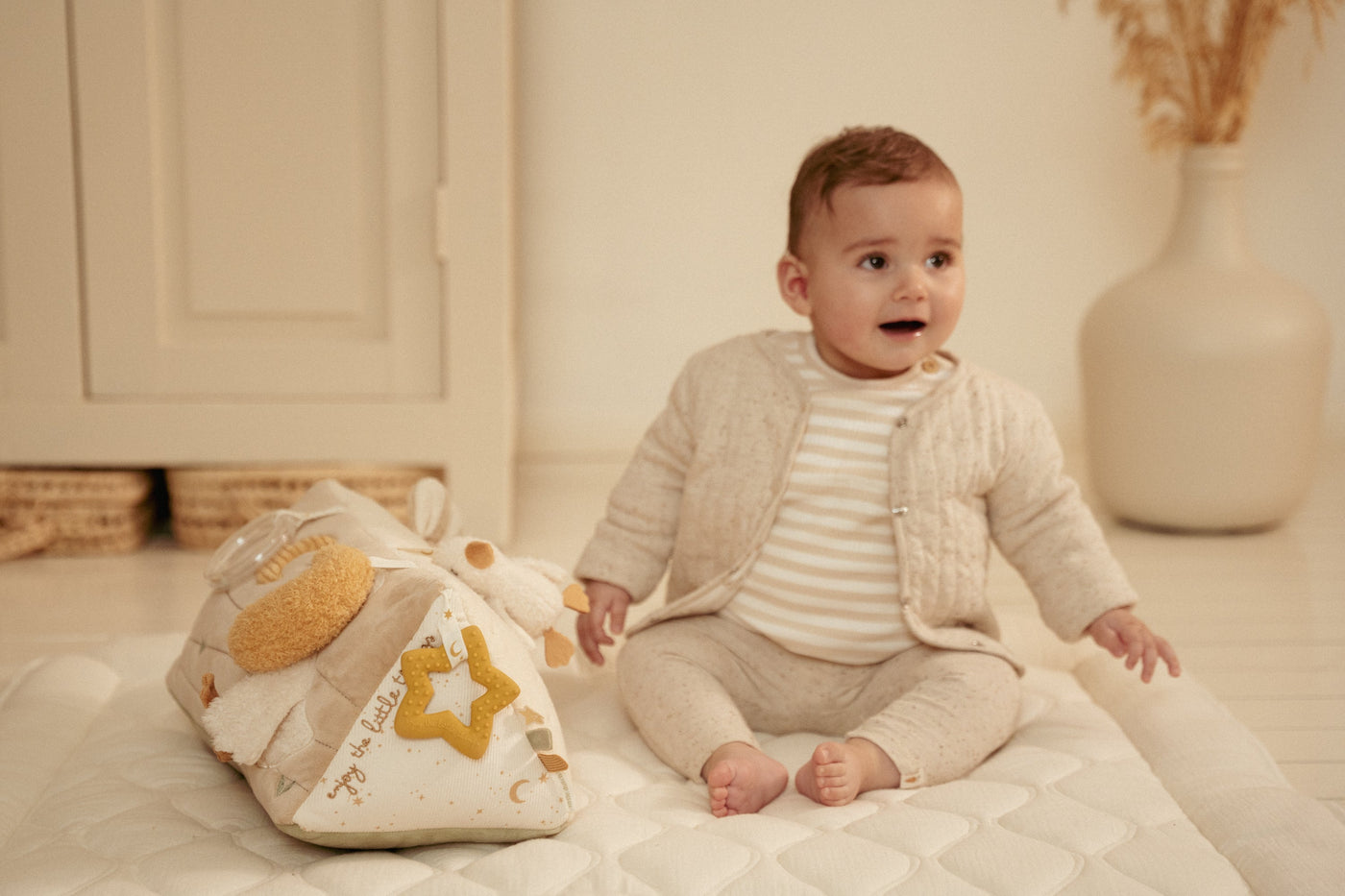 Little Dutch - Activiteitendriehoek Newborn Naturals | Speel & Ontdek