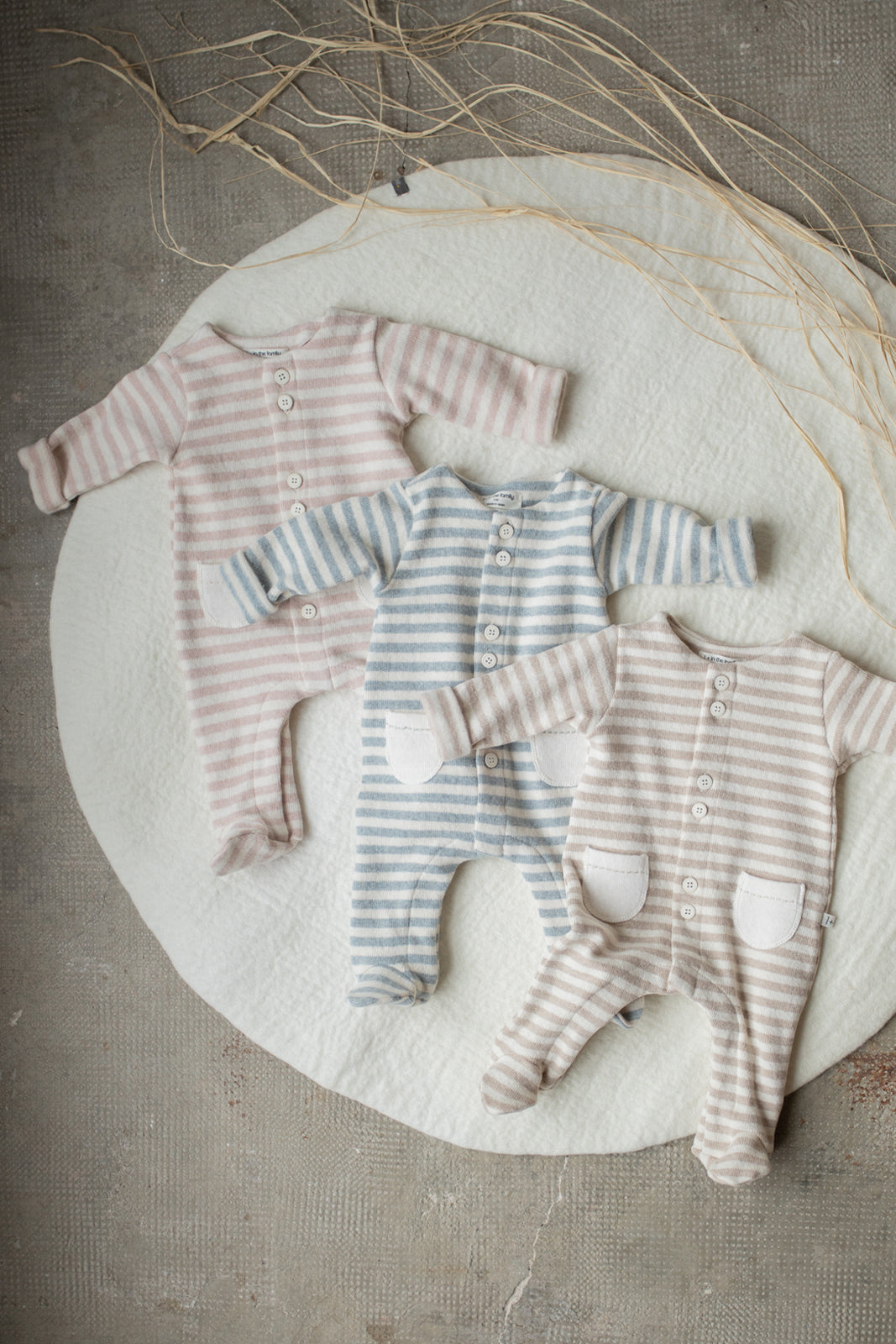 1+ In The Family - Pyjama Met Voetjes Milo Stripes Nuvola