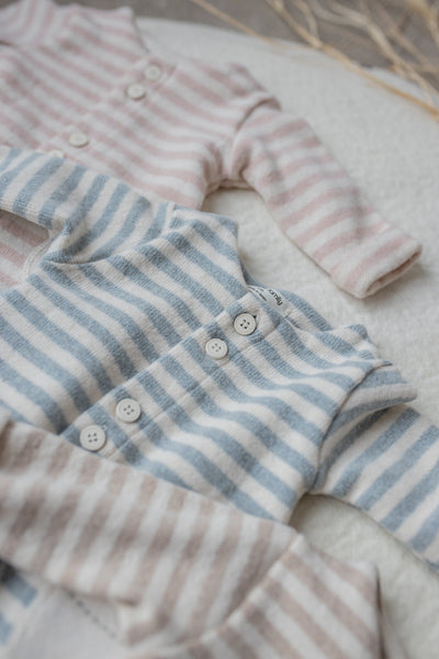 1+ In The Family - Pyjama Met Voetjes Milo Stripes Nuvola