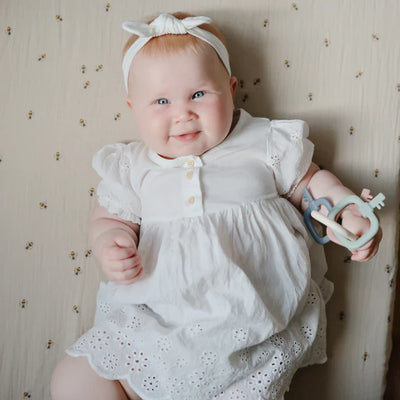 Mushie - Activiteitenspeeltje Sleutelhanger | Silicone