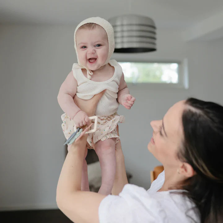 Mushie - Activiteitenspeeltje Sleutelhanger | Silicone