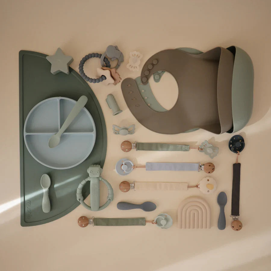 Mushie - Linnen Fopspeenketting (2 PACK) | Olive/Sand