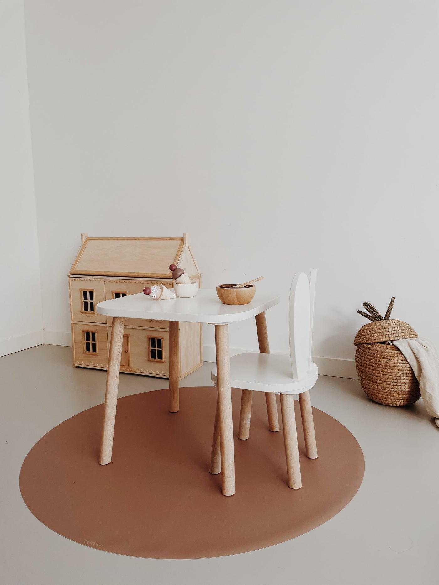 Knoeimat Round Cappuccino