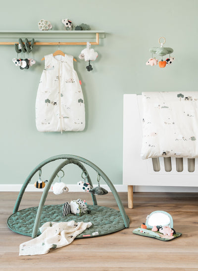 Done By Deer - Speeltapijt Tiny Farm Green | Activiteitengym